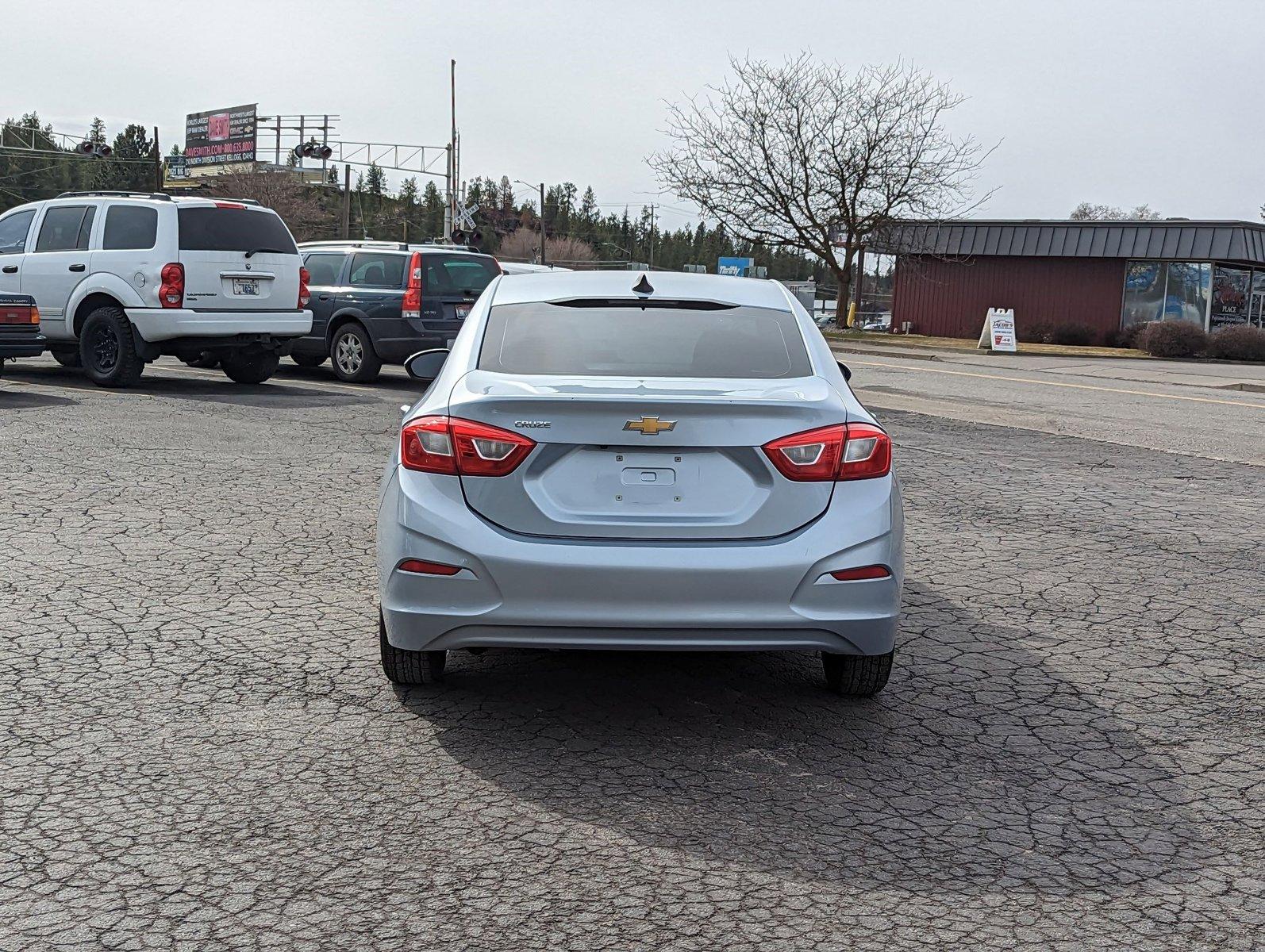 2017 Chevrolet Cruze Vehicle Photo in Spokane Valley, WA 99212