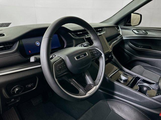 2023 Jeep Grand Cherokee L Vehicle Photo in Doylsetown, PA 18901