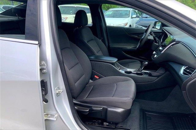2019 Chevrolet Malibu Vehicle Photo in KANSAS CITY, MO 64114-4502