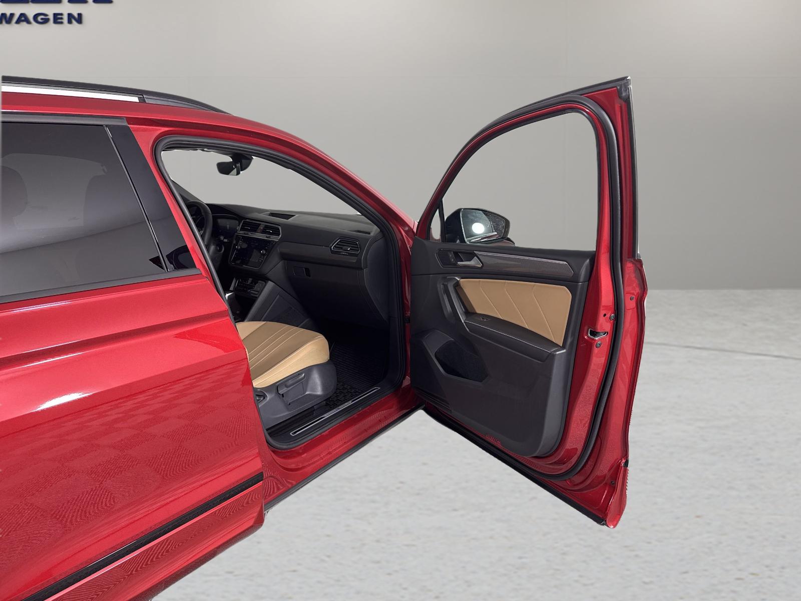 2024 Volkswagen Tiguan Vehicle Photo in Georgetown, TX 78626