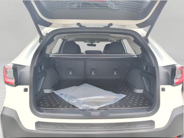 2025 Subaru Outback Vehicle Photo in Green Bay, WI 54304