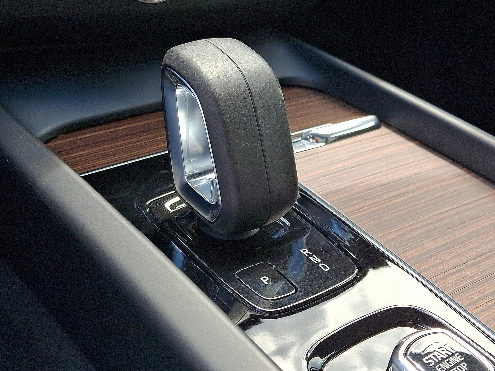 2022 Volvo XC60 Vehicle Photo in Trevose, PA 19053