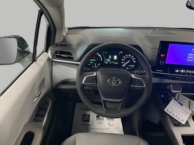 2025 Toyota Sienna Vehicle Photo in Oshkosh, WI 54904