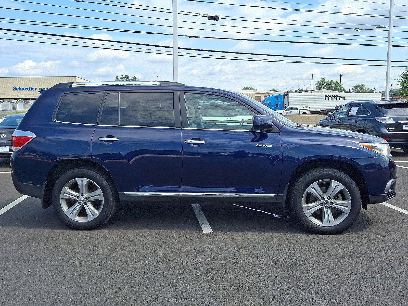 2013 Toyota Highlander Vehicle Photo in Harrisburg, PA 17111