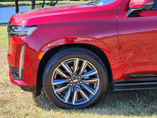 2021 Cadillac Escalade Vehicle Photo in DENTON, TX 76210-9321