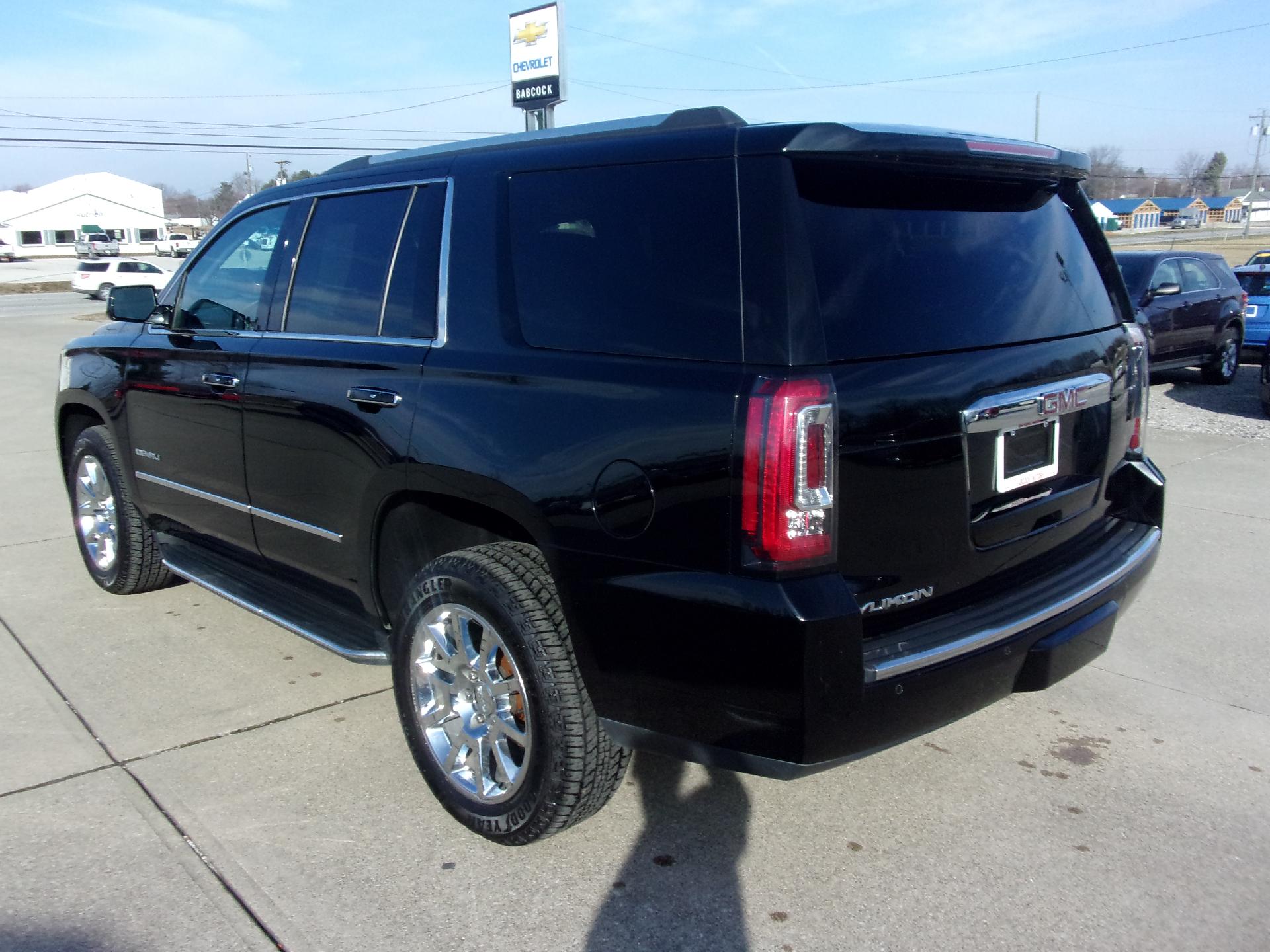 Used 2019 GMC Yukon Denali with VIN 1GKS2CKJ8KR199537 for sale in Orleans, IN