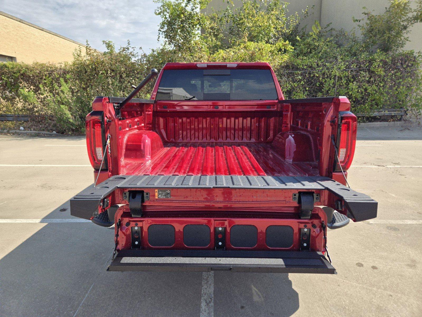 2025 GMC Sierra 1500 Vehicle Photo in DALLAS, TX 75209-3016