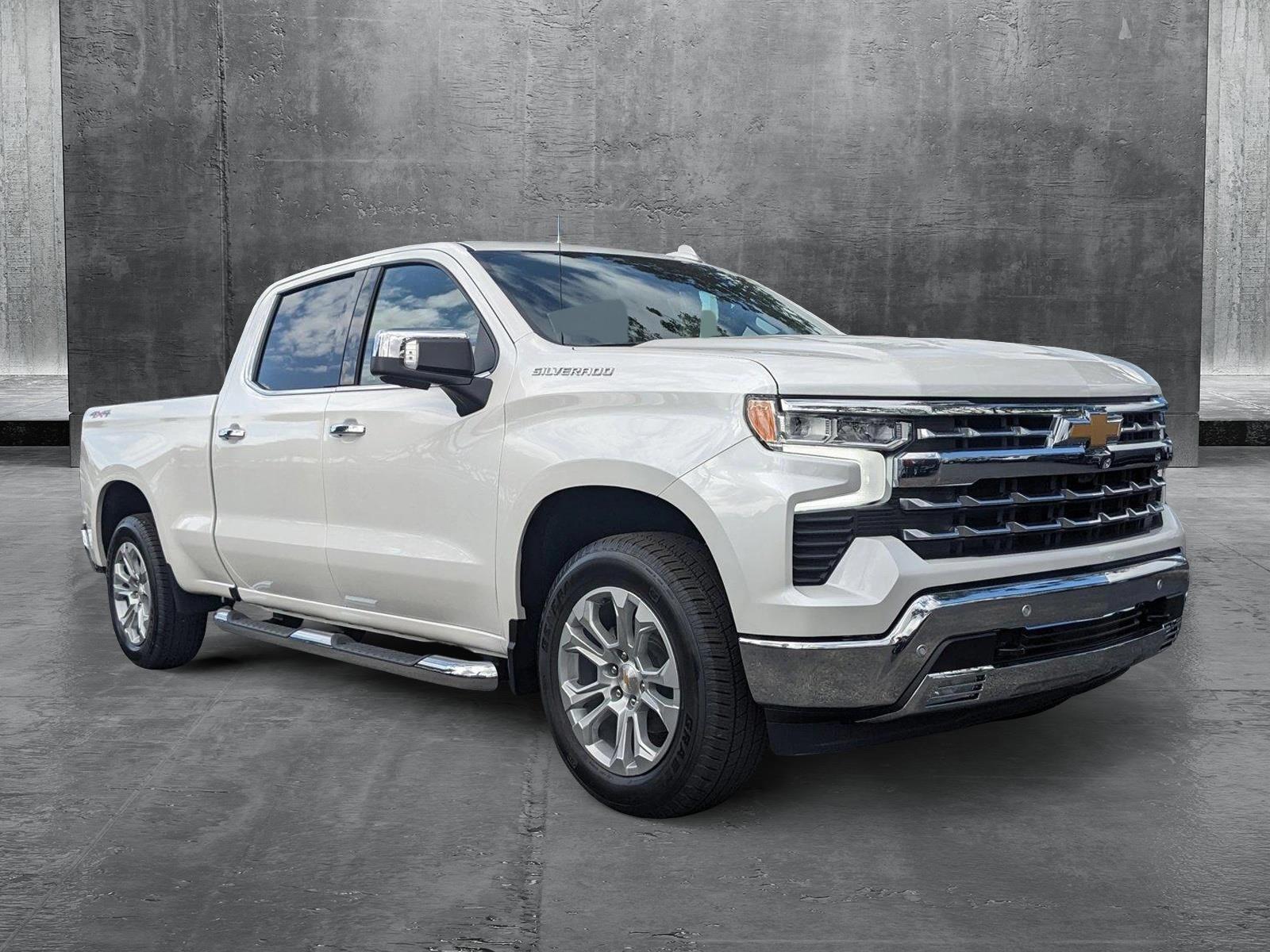 2025 Chevrolet Silverado 1500 Vehicle Photo in GREENACRES, FL 33463-3207