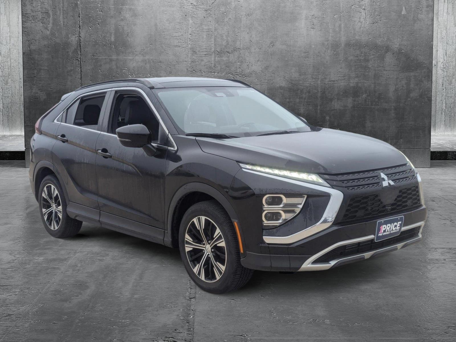 2022 Mitsubishi Eclipse Cross SE photo 3