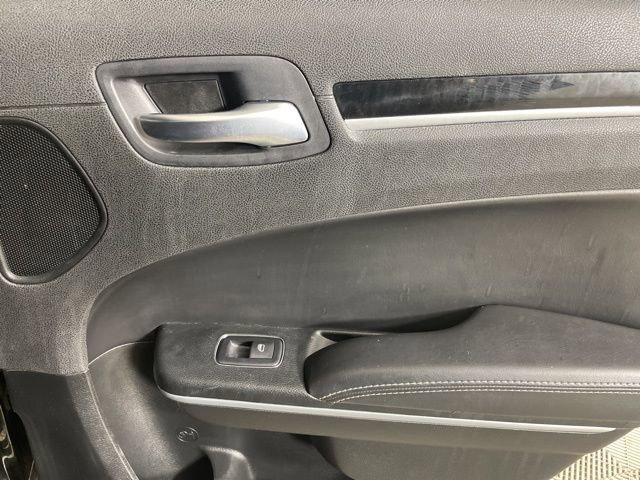 2022 Chrysler 300 Vehicle Photo in PHOENIX, AZ 85014-3381