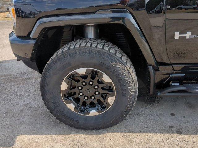 2025 GMC HUMMER EV SUV Vehicle Photo in ALBERTVILLE, AL 35950-0246