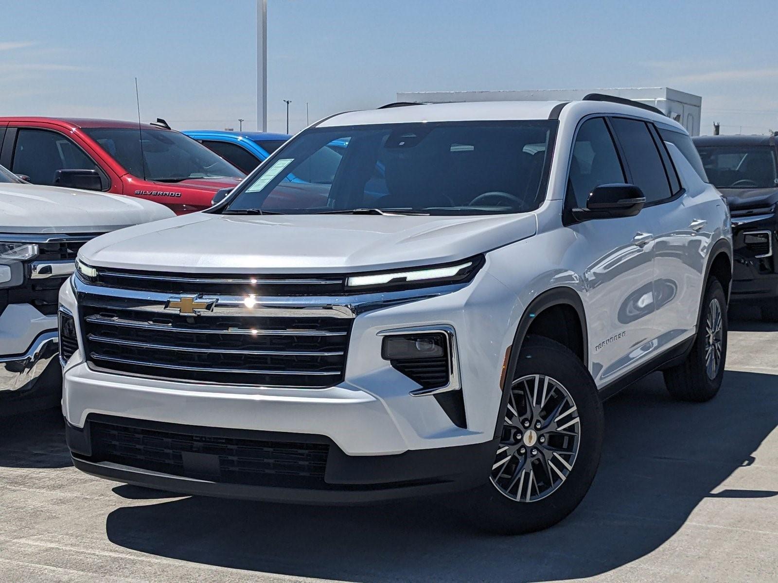 2025 Chevrolet Traverse Vehicle Photo in MIAMI, FL 33172-3015