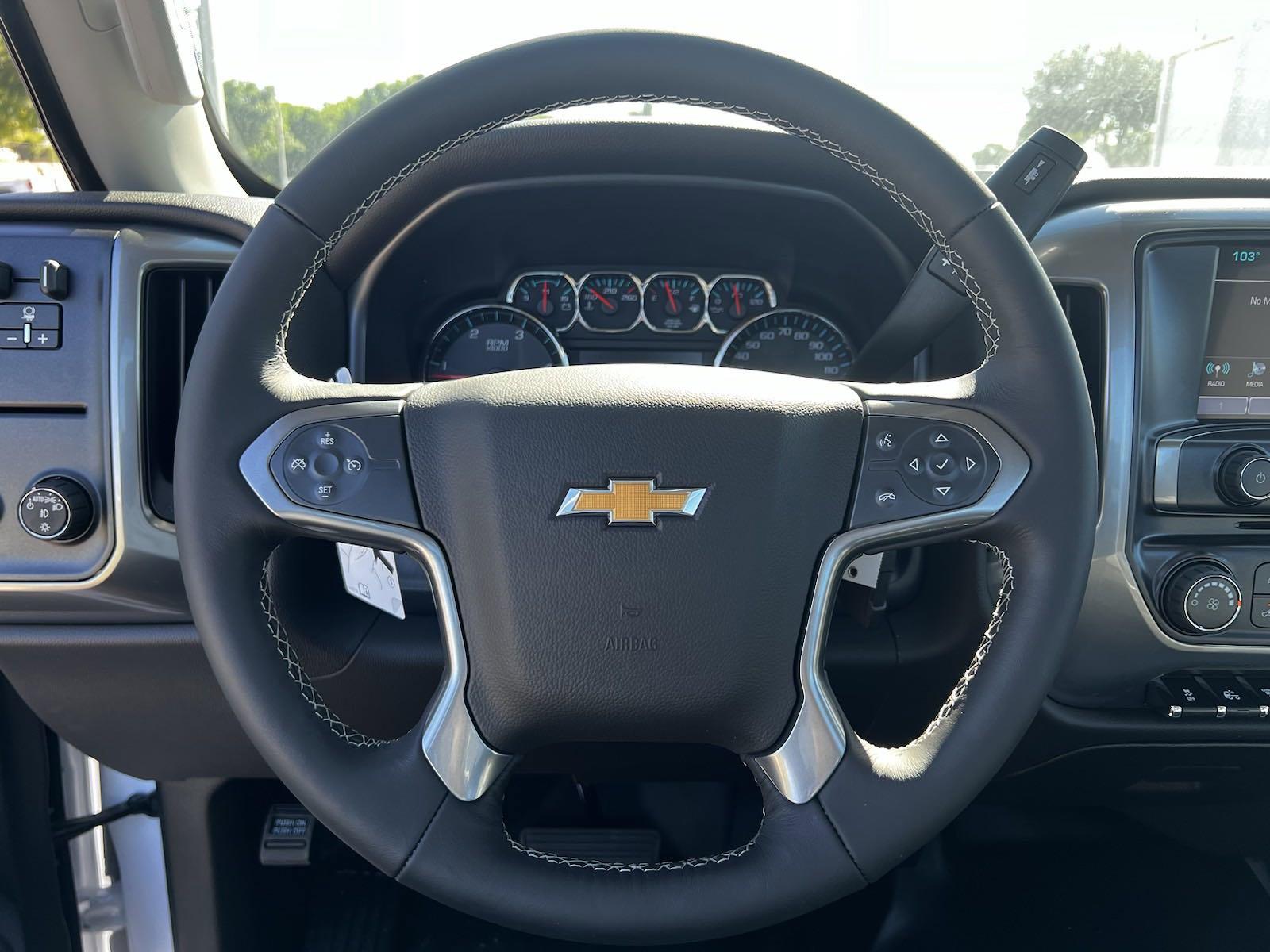 2024 Chevrolet Silverado 6500 HD Vehicle Photo in GEORGETOWN, TX 78626-7508