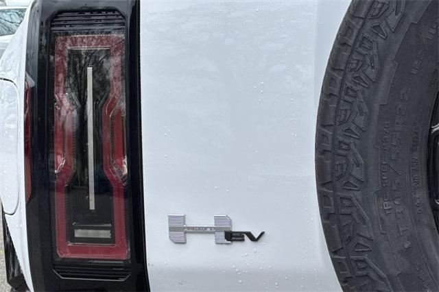 2025 GMC HUMMER EV SUV Vehicle Photo in ELK GROVE, CA 95757-8703