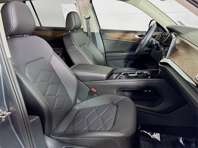2024 Volkswagen Atlas Vehicle Photo in Puyallup, WA 98371