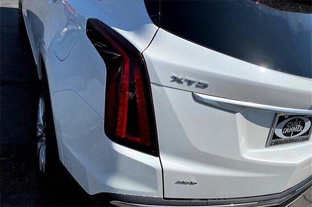 2021 Cadillac XT5 Vehicle Photo in TOPEKA, KS 66609-0000