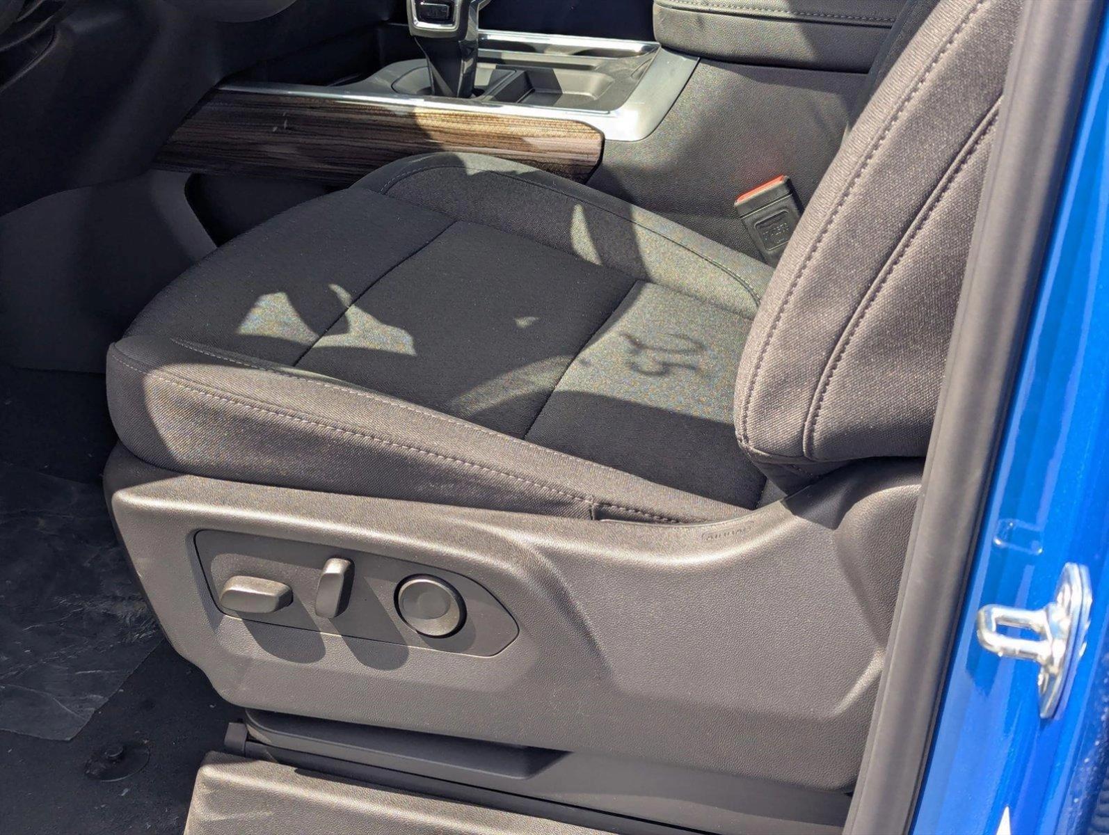 2025 Chevrolet Silverado 1500 Vehicle Photo in PEMBROKE PINES, FL 33024-6534