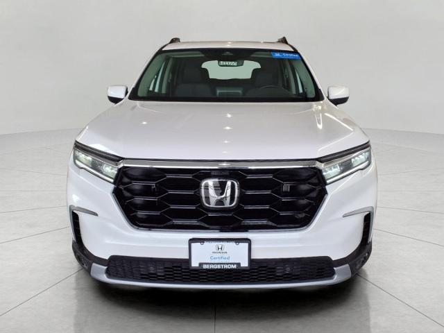 2025 Honda Pilot Vehicle Photo in Oshkosh, WI 54904