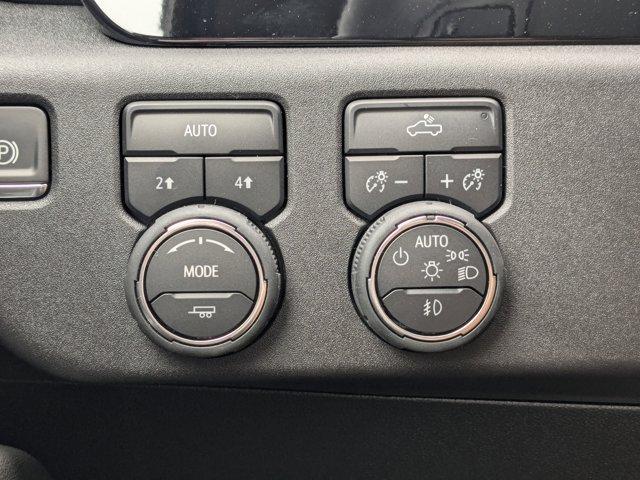 2025 Chevrolet Silverado 1500 Vehicle Photo in BRUNSWICK, GA 31525-1881