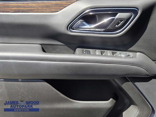 2021 Chevrolet Suburban Vehicle Photo in DENTON, TX 76210-9321