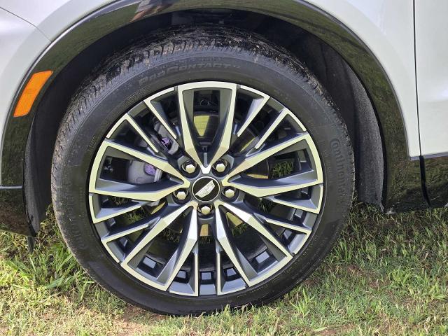 2024 Cadillac XT4 Vehicle Photo in DENTON, TX 76210-9321