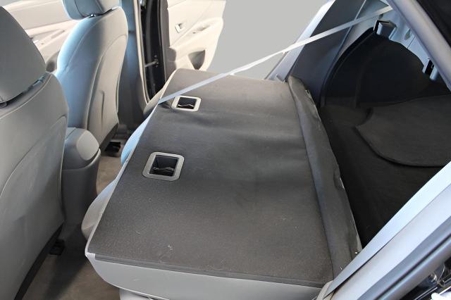 2022 Hyundai ELANTRA Vehicle Photo in Green Bay, WI 54304