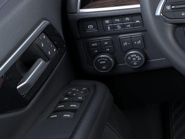 2025 Chevrolet Suburban Vehicle Photo in DANBURY, CT 06810-5034