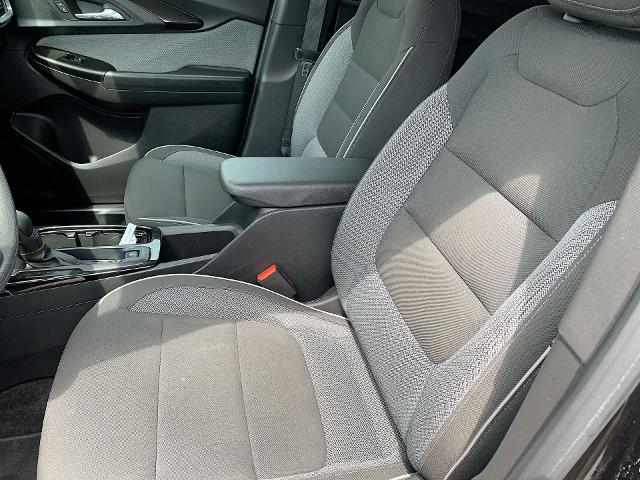2022 Chevrolet Trailblazer Vehicle Photo in MOON TOWNSHIP, PA 15108-2571