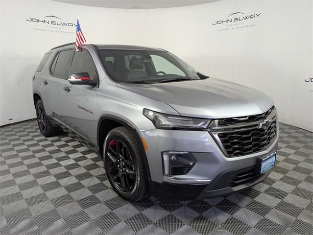 2023 Chevrolet Traverse Vehicle Photo in ENGLEWOOD, CO 80113-6708