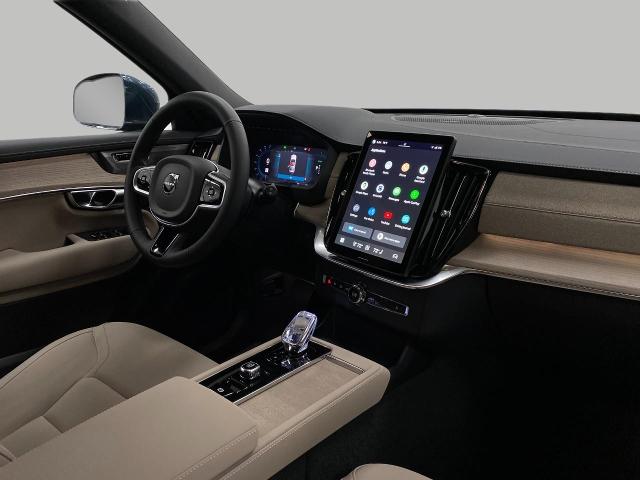 2025 Volvo XC90 Plug-In Hybrid Vehicle Photo in Appleton, WI 54913