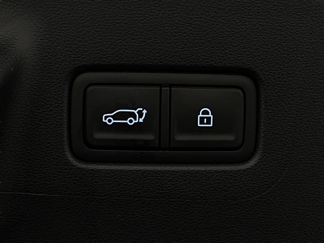 2025 Hyundai SANTA FE Hybrid Vehicle Photo in Appleton, WI 54913