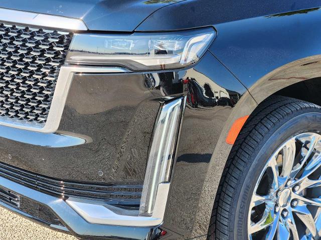 2022 Cadillac Escalade Vehicle Photo in DENTON, TX 76210-9321