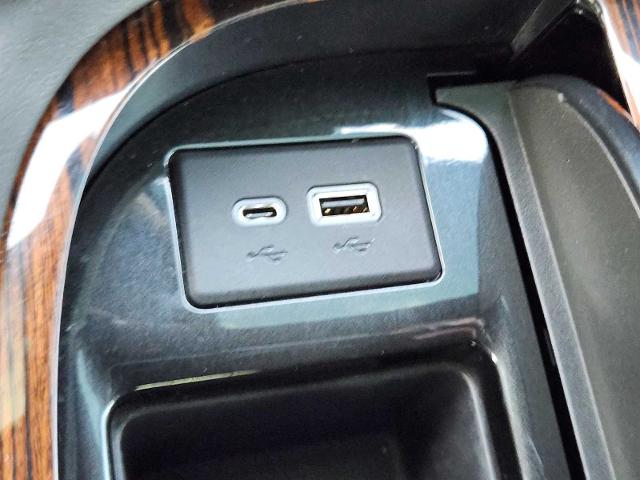 2022 Cadillac Escalade Vehicle Photo in DENTON, TX 76210-9321