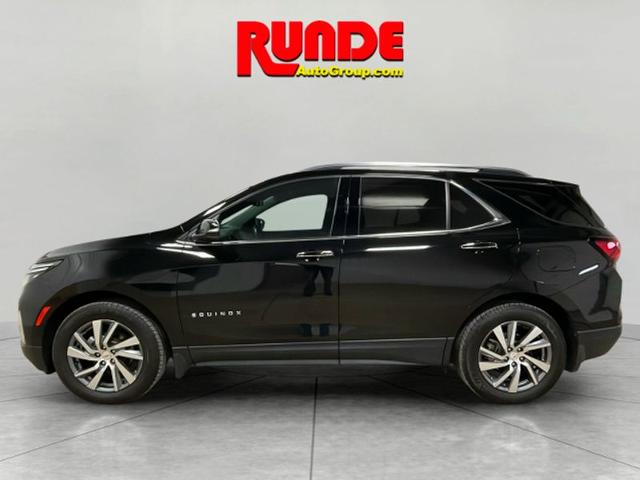 Used 2022 Chevrolet Equinox Premier with VIN 2GNAXXEV4N6112562 for sale in East Dubuque, IL