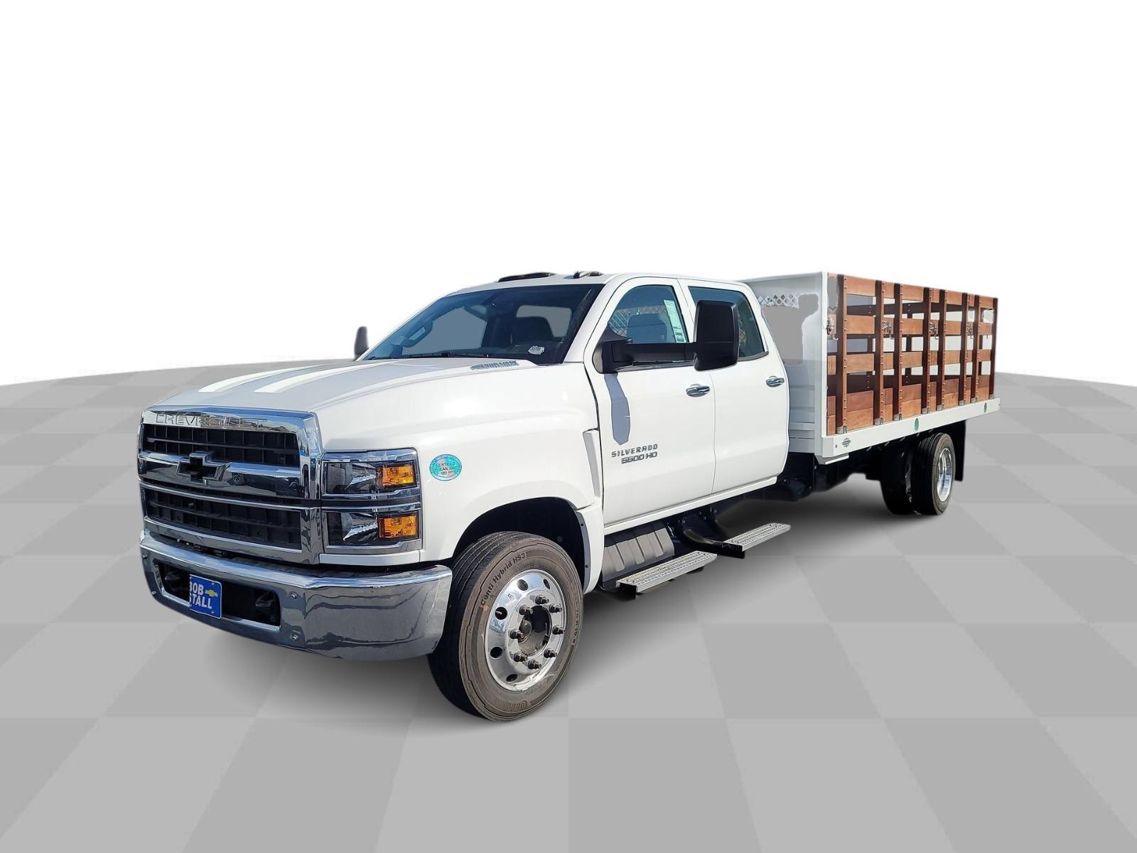 2023 Chevrolet Silverado Chassis Cab Vehicle Photo in LA MESA, CA 91942-8211