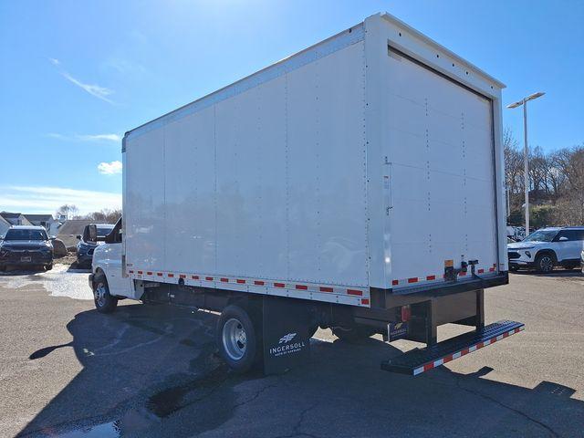 2024 Chevrolet Express Cutaway 3500 Vehicle Photo in DANBURY, CT 06810-5034