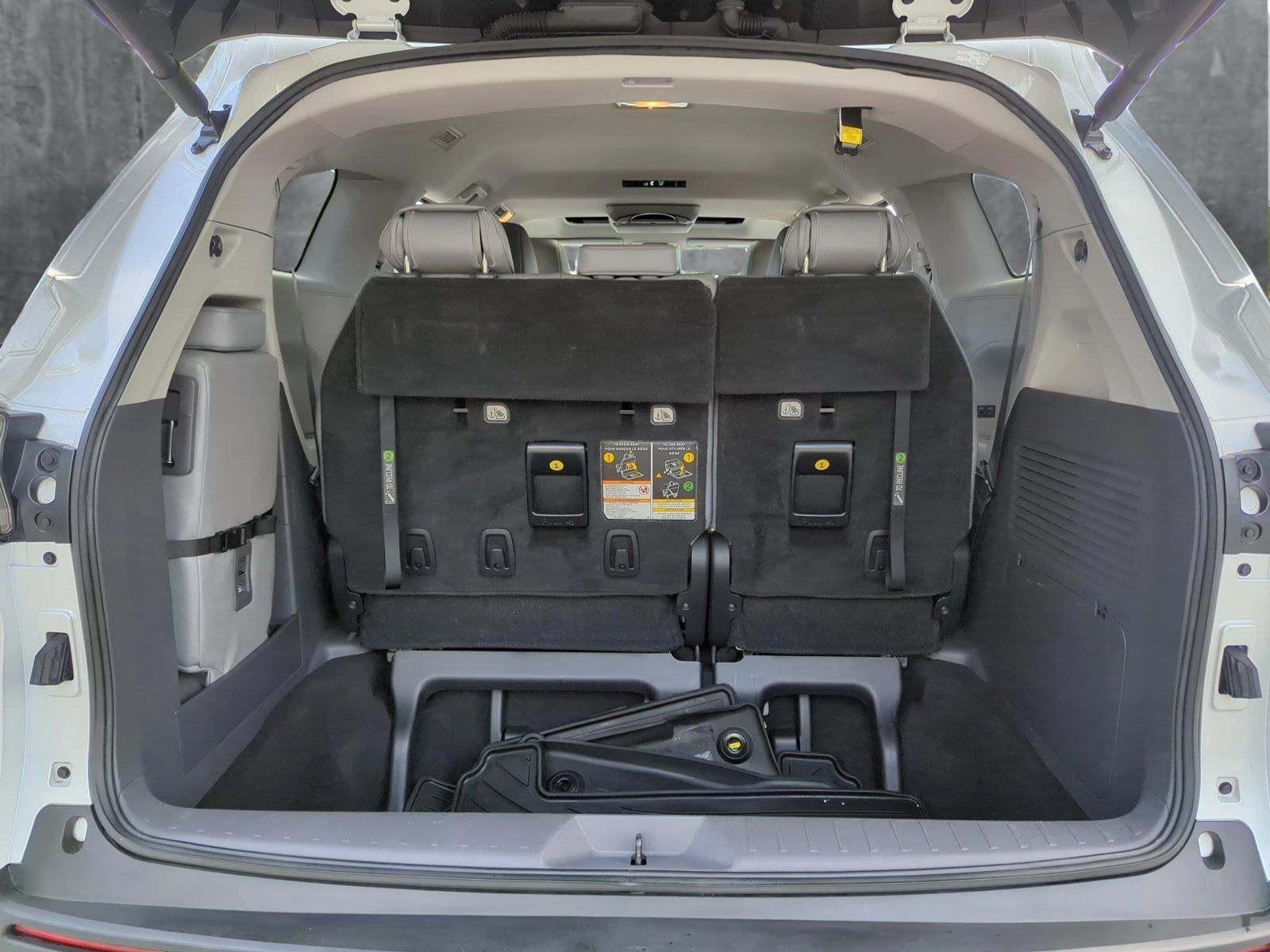 2022 Toyota Sienna Vehicle Photo in Ft. Myers, FL 33907