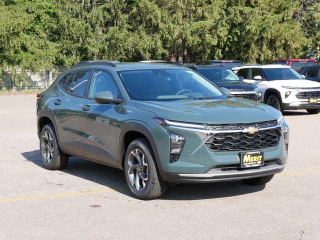 2025 Chevrolet Trax Vehicle Photo in MAPLEWOOD, MN 55119-4794