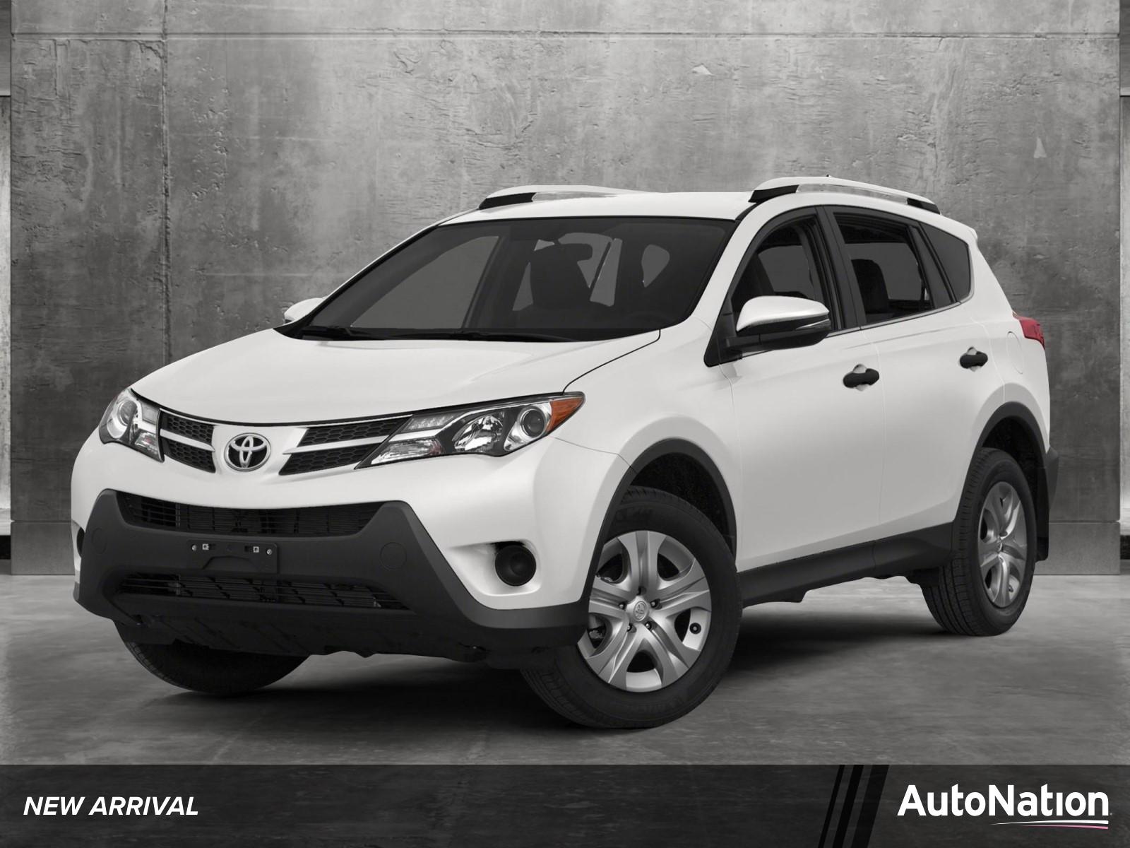 2015 Toyota RAV4 Vehicle Photo in Valencia, CA 91355