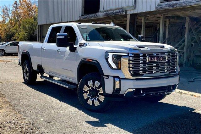 2024 GMC Sierra 2500 HD Vehicle Photo in TOPEKA, KS 66609-0000