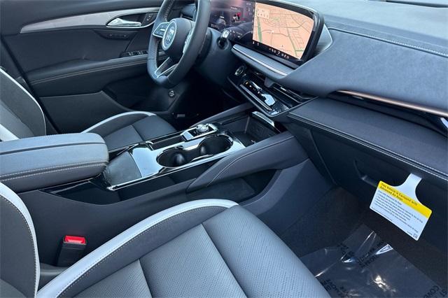 2025 Buick Envision Vehicle Photo in ELK GROVE, CA 95757-8703