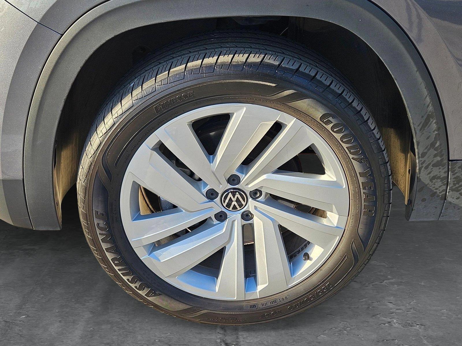 2022 Volkswagen Atlas Cross Sport Vehicle Photo in Pembroke Pines , FL 33027