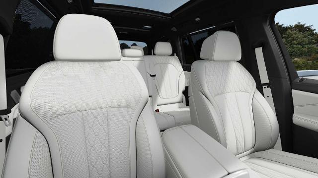 2026 BMW X7 M60i Vehicle Photo in GRAPEVINE, TX 76051