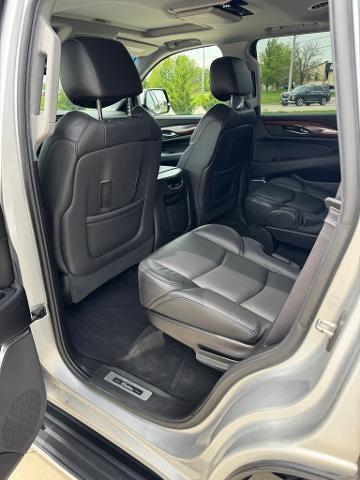 2017 Cadillac Escalade Vehicle Photo in Peoria, IL 61615