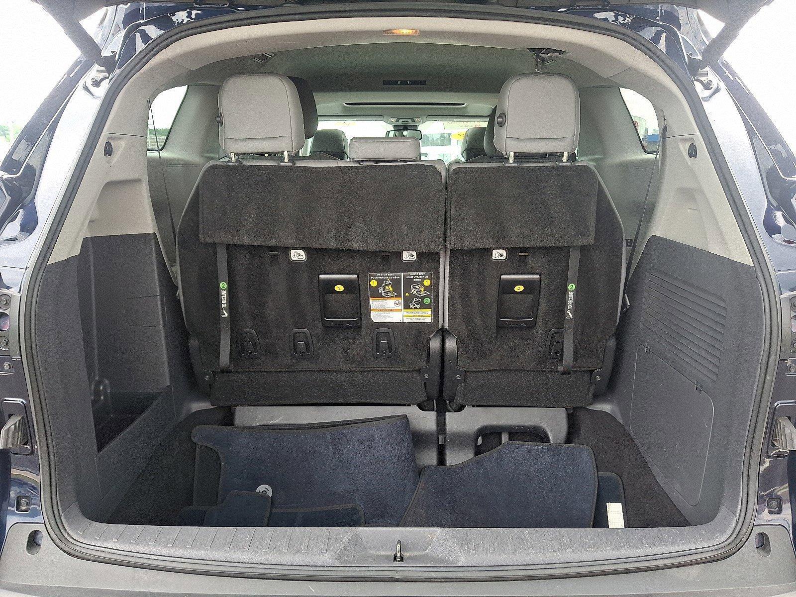 2022 Toyota Sienna Vehicle Photo in Harrisburg, PA 17111