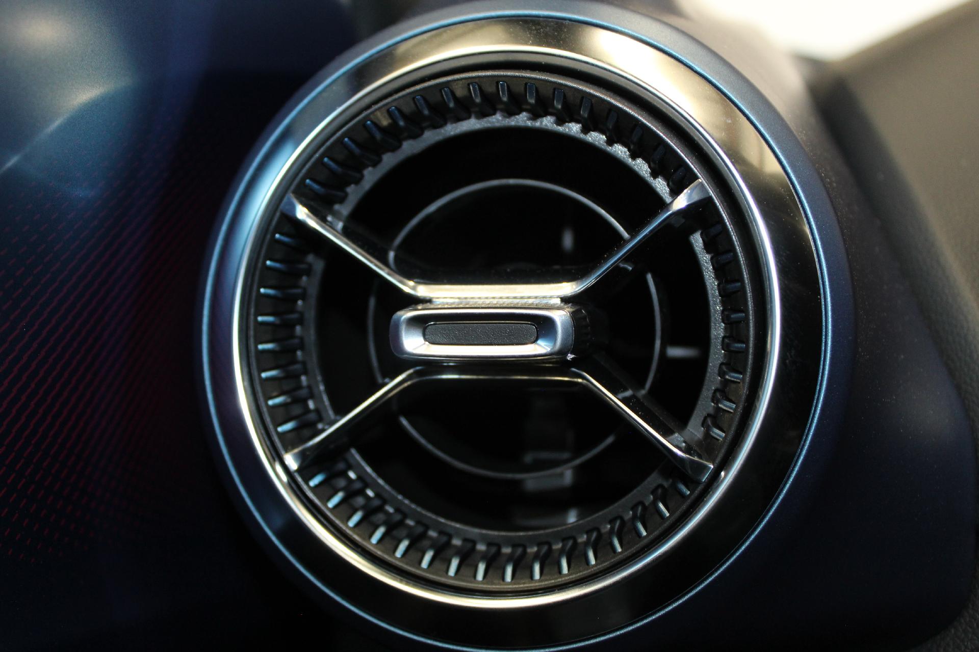 2025 Chevrolet Equinox EV Vehicle Photo in NORTHAMPTON, MA 01060-1120