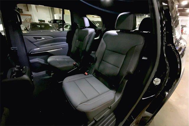 2025 Chevrolet Traverse Vehicle Photo in KANSAS CITY, MO 64114-4502