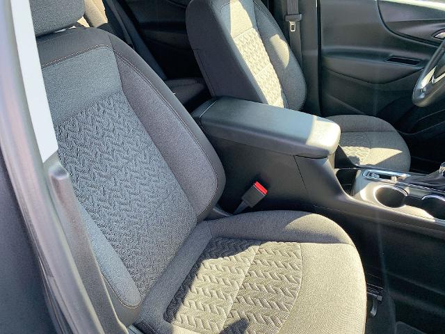 2022 Chevrolet Equinox Vehicle Photo in MOON TOWNSHIP, PA 15108-2571