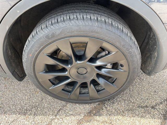 2024 Tesla Model Y Vehicle Photo in MEDINA, OH 44256-9631