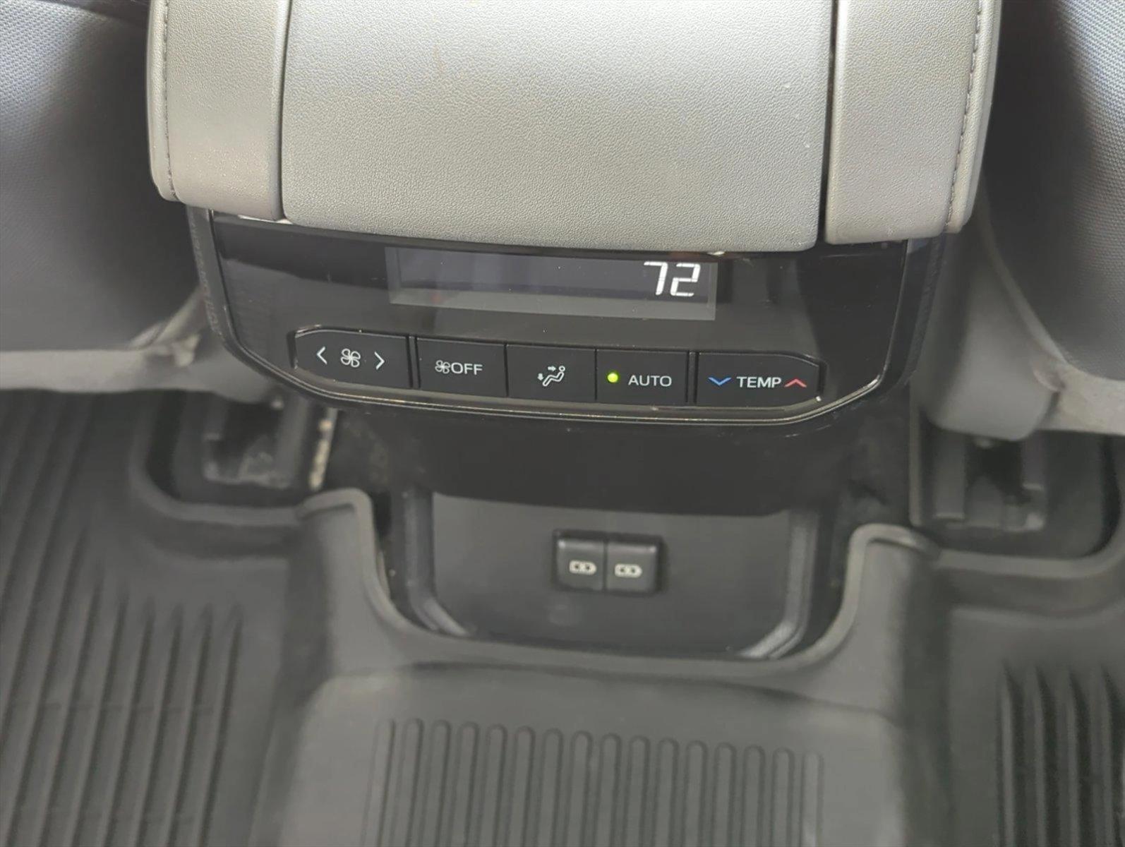 2022 Toyota Highlander Vehicle Photo in Ft. Myers, FL 33907